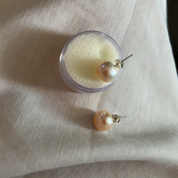 Pearl earrings - Picture 3 of 6